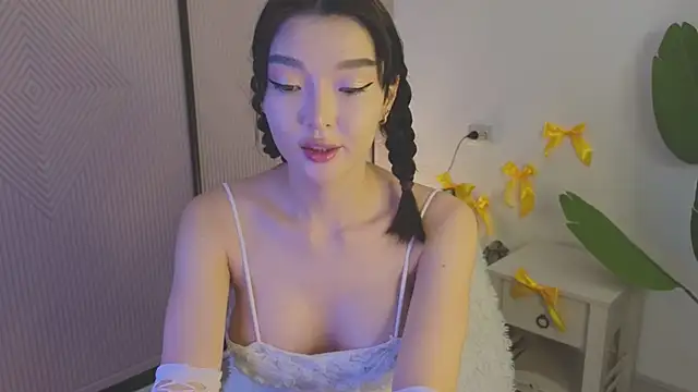 Snapshot of AudreyMell chatting on 12-24-24, 03:26 AudreyMell online show from 12-24-24, 03:26