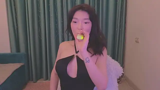 Snapshot of AudreyMell chatting on 01-06-25, 02:36 AudreyMell online show from 01-06-25, 02:36