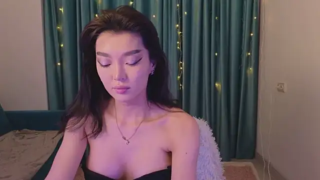 Snapshot of AudreyMell chatting on 01-13-25, 02:32 AudreyMell online show from 01-13-25, 02:32