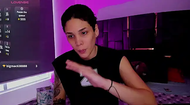 Charlee pink online show from 03-06-25, 09:42