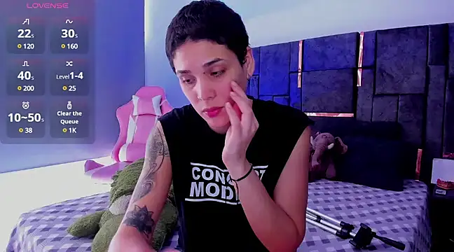 Charlee pink online show from 03-10-25, 06:56