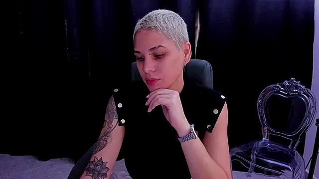 Charlee pink online show from 09-17-25, 01:24