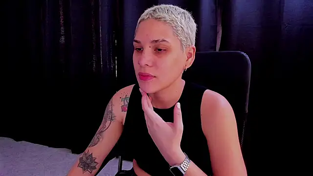 Charlee pink online show from 09-19-25, 03:13