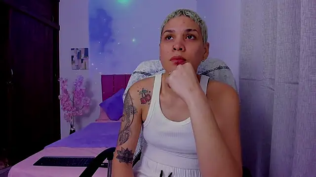 Charlee pink online show from 09-28-25, 01:00