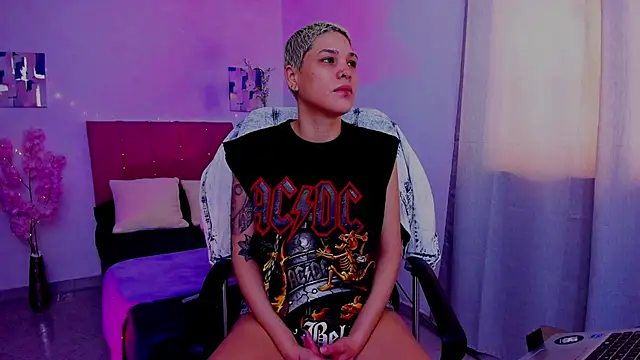 Charlee pink online show from 10-02-25, 06:15