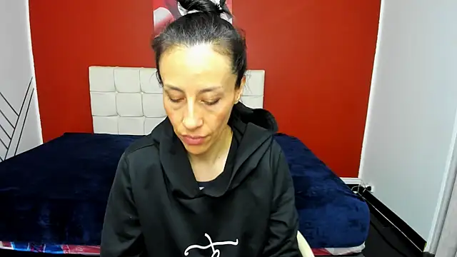 Abrillee1 online show from 01-12-25, 12:07