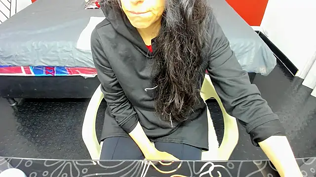 Abrillee1 online show from 02-13-25, 07:42