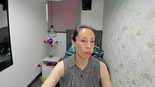 Abrillee1 online show from 03-22-25, 02:58