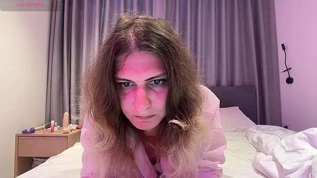 Alice Pinkhead online show from 12-23-25, 06:00