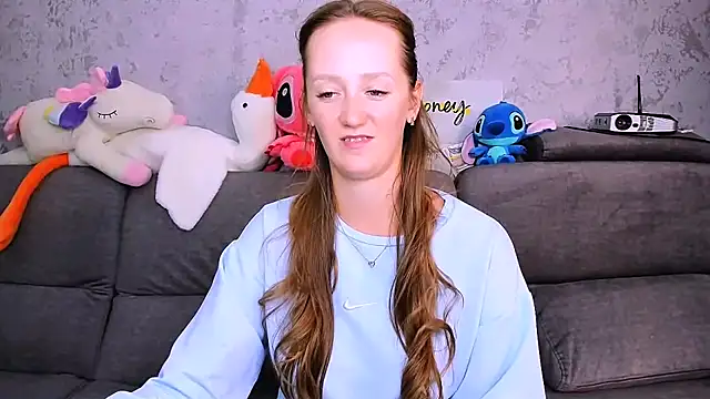 Snapshot of DreameSoul chatting on 09-17-25, 01:02 DreameSoul online show from 09-17-25, 01:02