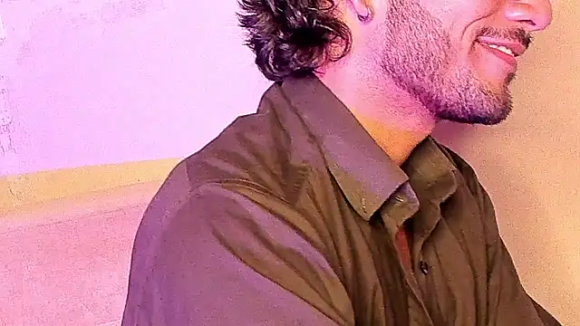 Nicholasrodrii online show from 12-19-24, 10:42