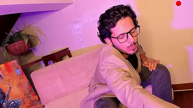 Nicholasrodrii online show from 12-29-24, 10:36