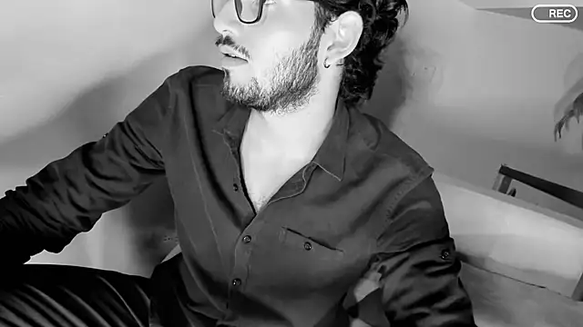 Nicholasrodrii online show from 03-17-25, 01:14