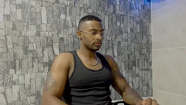 Snapshot of Joseephjackson chatting on 12-20-24, 01:54 Joseephjackson online show from 12-20-24, 01:54