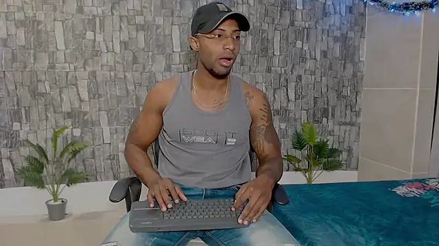 Snapshot of Joseephjackson chatting on 01-15-25, 02:13 Joseephjackson online show from 01-15-25, 02:13