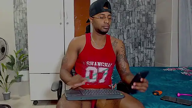 Snapshot of Joseephjackson chatting on 02-01-25, 06:51 Joseephjackson online show from 02-01-25, 06:51