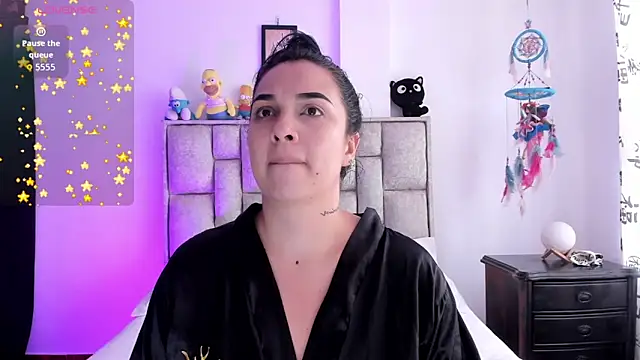 Snapshot of brianaGuzman chatting on 11-16-25, 06:24 brianaGuzman online show from 11-16-25, 06:24