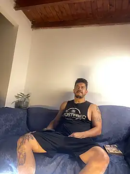 AndresSmith   online show from 02-05-26, 08:08