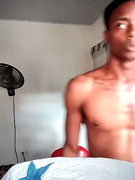 Snapshot of BeetledFlouter12 chatting on 12-22-25, 09:01 BeetledFlouter12 online show from 12-22-25, 09:01