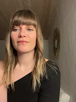 Milla  one online show from 02-13-25, 04:39