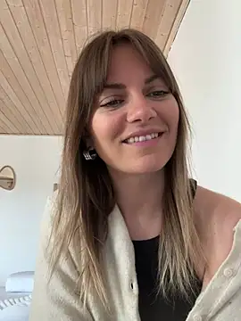 Milla  one online show from 03-10-25, 10:04