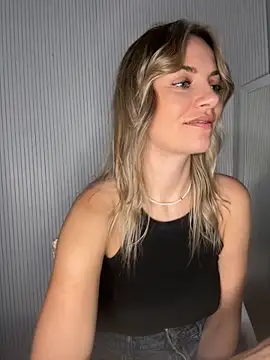 Milla  one online show from 10-20-25, 07:20