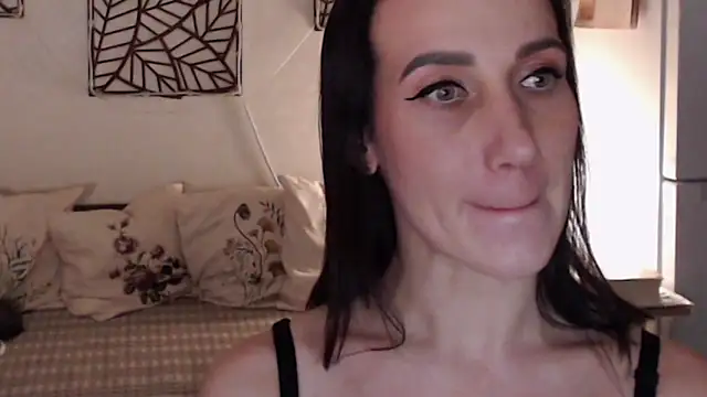 Snapshot of pepper_milf chatting on 02-10-25, 01:22 pepper milf online show from 02-10-25, 01:22