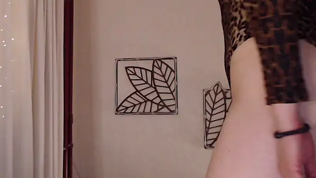 Snapshot of pepper_milf chatting on 03-10-25, 06:45 pepper milf online show from 03-10-25, 06:45