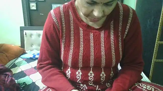 Snapshot of couplesuni chatting on 12-20-24, 03:58 couplesuni online show from 12-20-24, 03:58