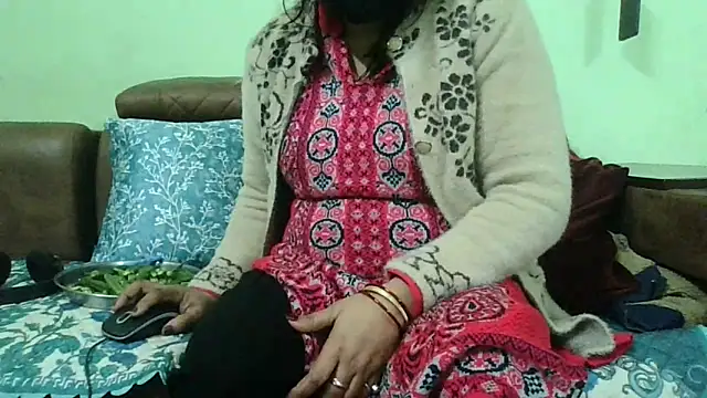 Snapshot of couplesuni chatting on 01-04-25, 04:23 couplesuni online show from 01-04-25, 04:23