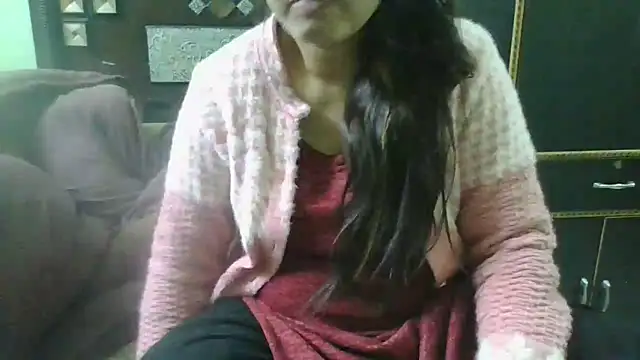 Snapshot of couplesuni chatting on 01-28-25, 04:08 couplesuni online show from 01-28-25, 04:08