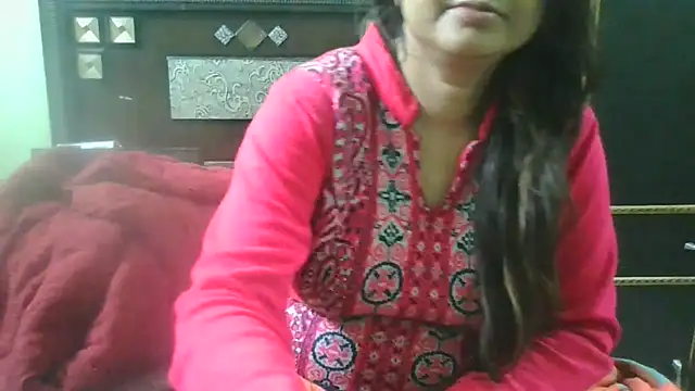 Snapshot of couplesuni chatting on 01-30-25, 11:01 couplesuni online show from 01-30-25, 11:01