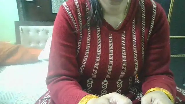 Snapshot of couplesuni chatting on 02-18-25, 11:44 couplesuni online show from 02-18-25, 11:44
