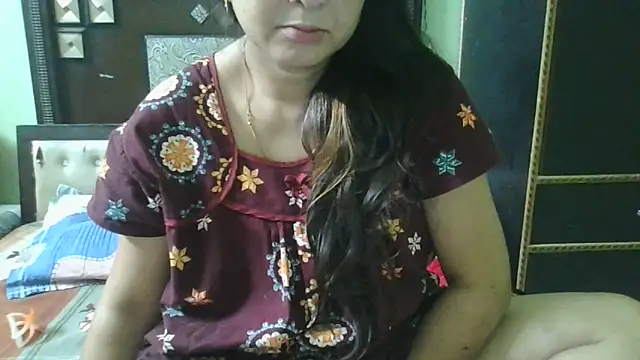 Snapshot of couplesuni chatting on 09-12-25, 10:37 couplesuni online show from 09-12-25, 10:37