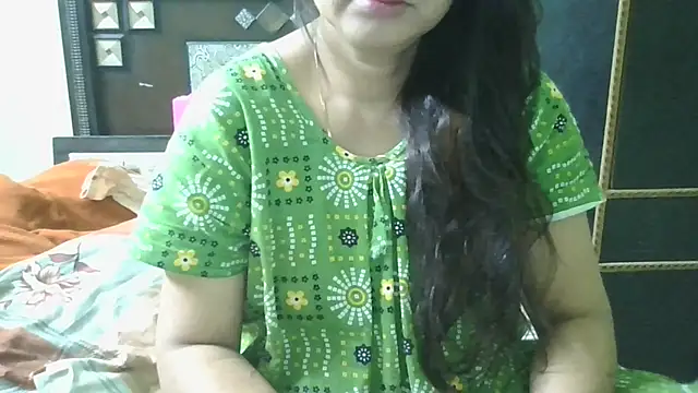 Snapshot of couplesuni chatting on 09-21-25, 05:31 couplesuni online show from 09-21-25, 05:31