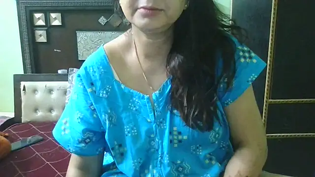 Snapshot of couplesuni chatting on 10-09-25, 02:42 couplesuni online show from 10-09-25, 02:42