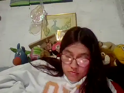 Snapshot of dafne19_ chatting on 01-08-25, 03:29 dafne19  online show from 01-08-25, 03:29