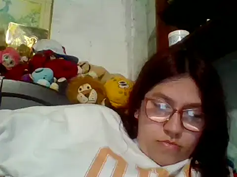 Snapshot of dafne19_ chatting on 01-08-25, 06:31 dafne19  online show from 01-08-25, 06:31