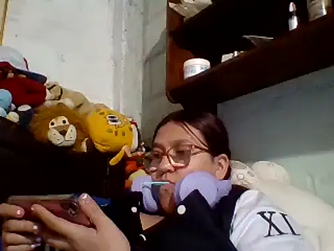 Snapshot of dafne19_ chatting on 01-09-25, 05:44 dafne19  online show from 01-09-25, 05:44