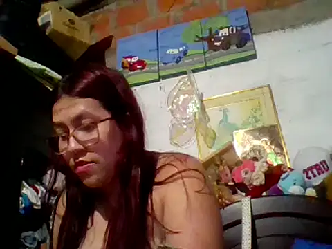 Snapshot of dafne19_ chatting on 01-12-25, 03:07 dafne19  online show from 01-12-25, 03:07