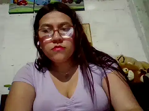 Snapshot of dafne19_ chatting on 01-14-25, 06:02 dafne19  online show from 01-14-25, 06:02