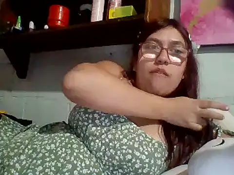 Snapshot of dafne19_ chatting on 01-29-25, 03:33 dafne19  online show from 01-29-25, 03:33