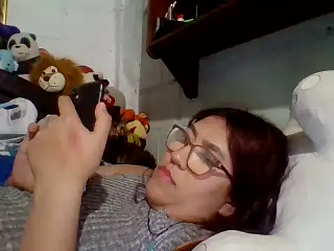 Snapshot of dafne19_ chatting on 02-04-25, 08:02 dafne19  online show from 02-04-25, 08:02