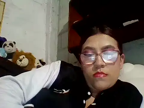Snapshot of dafne19_ chatting on 02-08-25, 06:22 dafne19  online show from 02-08-25, 06:22