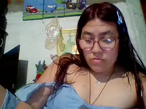 Snapshot of dafne19_ chatting on 02-13-25, 03:50 dafne19  online show from 02-13-25, 03:50