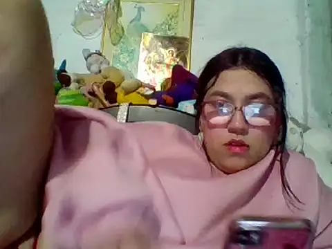 Snapshot of dafne19_ chatting on 02-14-25, 05:30 dafne19  online show from 02-14-25, 05:30