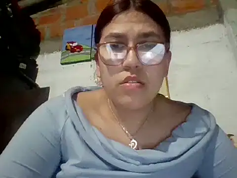 Snapshot of dafne19_ chatting on 02-20-25, 03:45 dafne19  online show from 02-20-25, 03:45