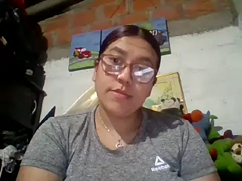 Snapshot of dafne19_ chatting on 03-18-25, 04:04 dafne19  online show from 03-18-25, 04:04