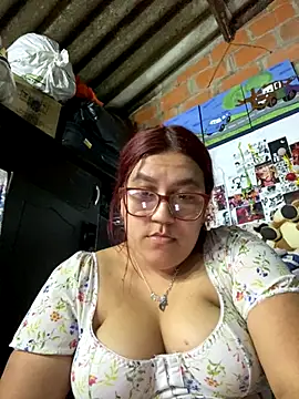 Snapshot of dafne19_ chatting on 09-12-25, 04:45 dafne19  online show from 09-12-25, 04:45