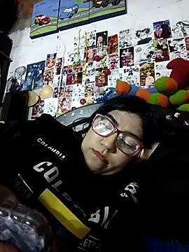 Snapshot of dafne19_ chatting on 10-22-25, 05:08 dafne19  online show from 10-22-25, 05:08